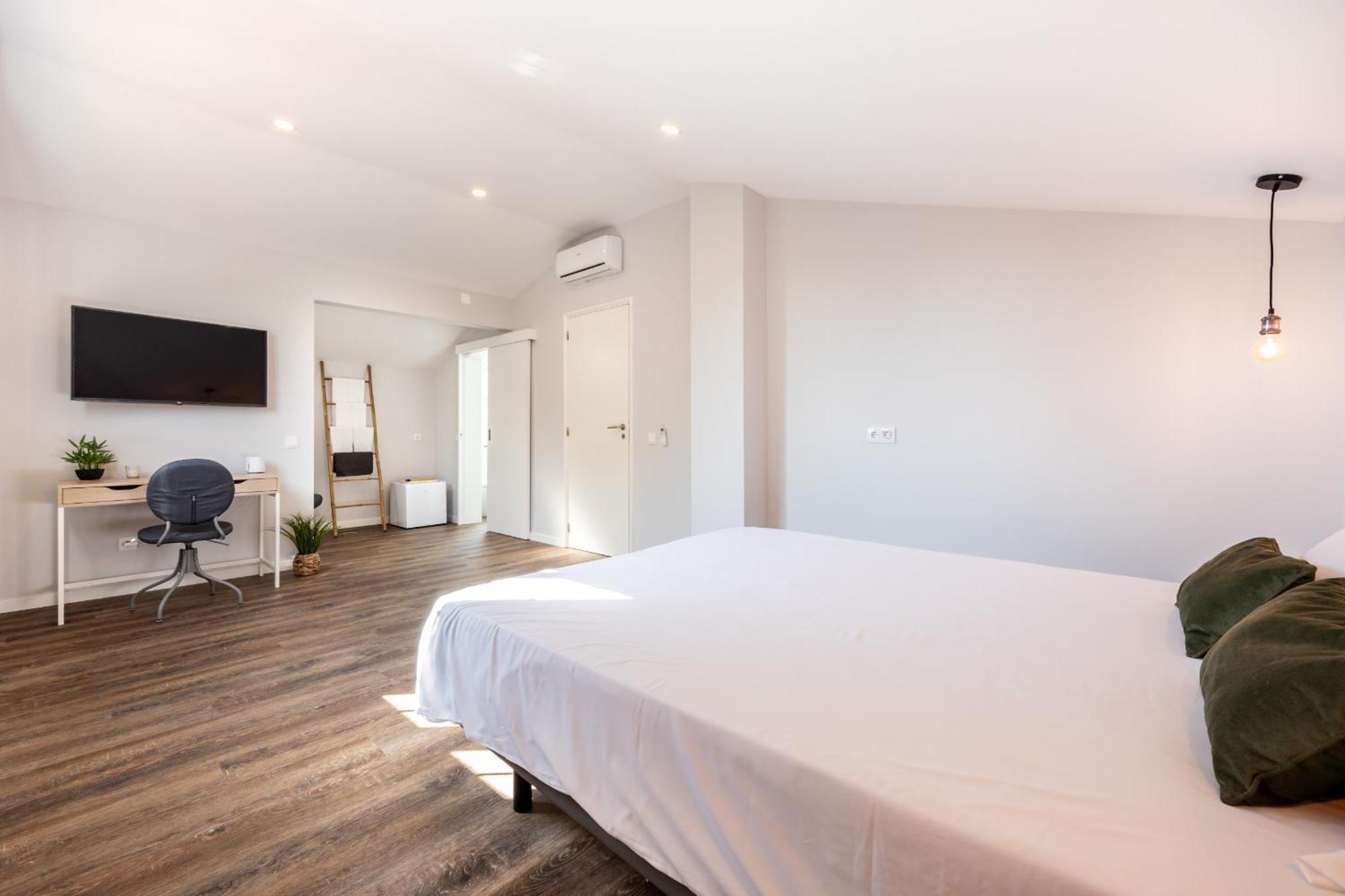 Angra Charming Suites By Seewest Angra do Heroísmo Buitenkant foto
