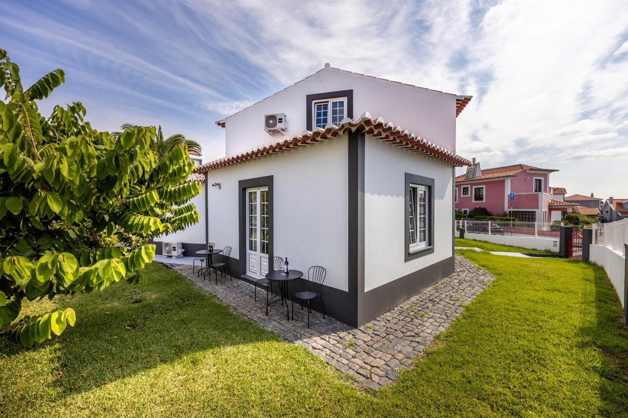 Angra Charming Suites By Seewest Angra do Heroísmo Buitenkant foto